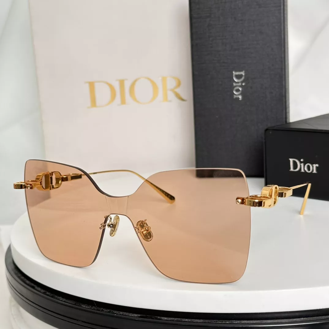 Christian Dior AAA Quality Sunglasses Sophisticated 5053