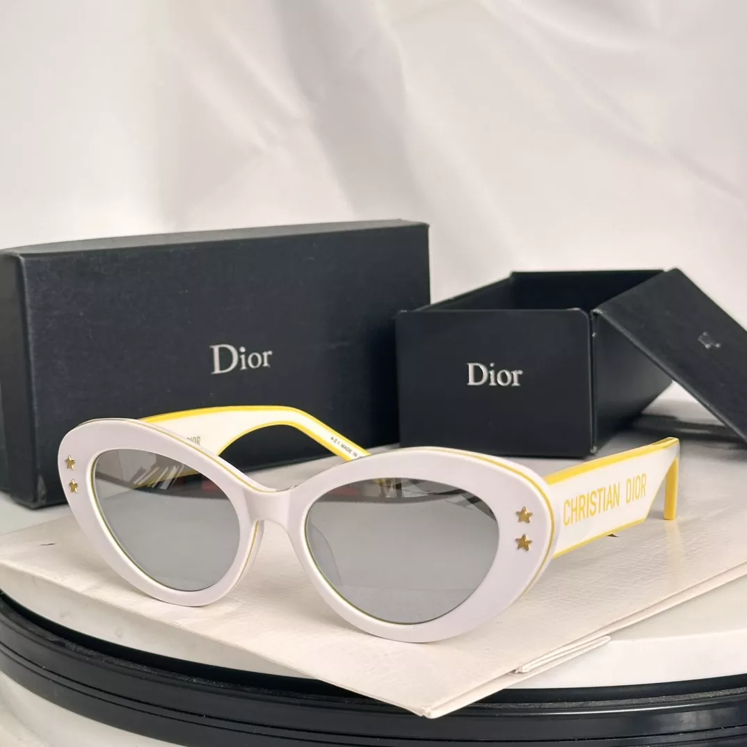 Christian Dior AAA Quality Sunglasses Trendsetting 469