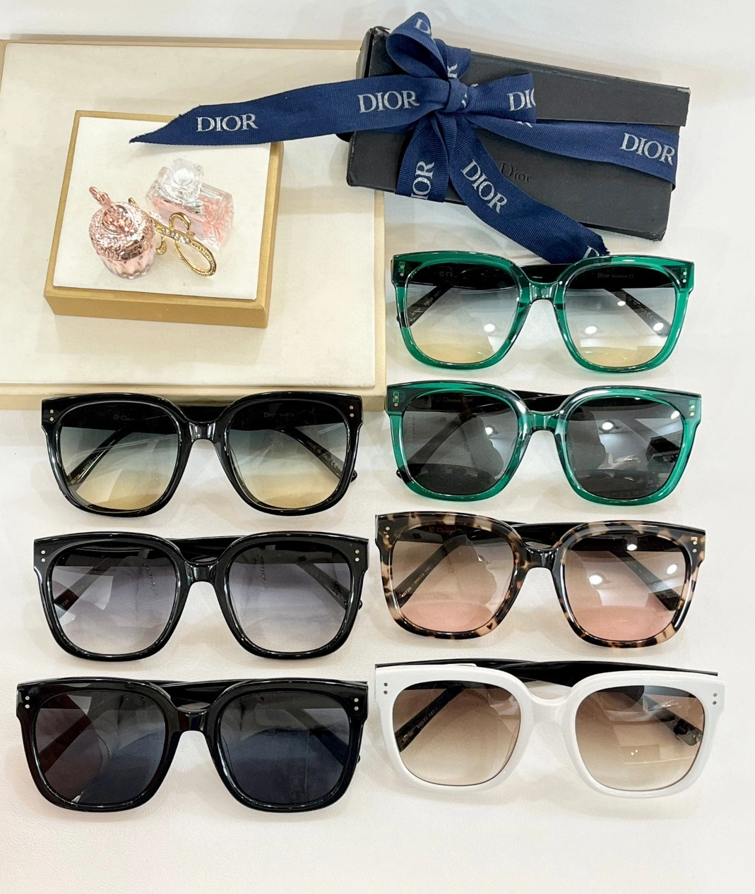 Christian Dior AAA Quality Sunglasses Trendsetting 7876