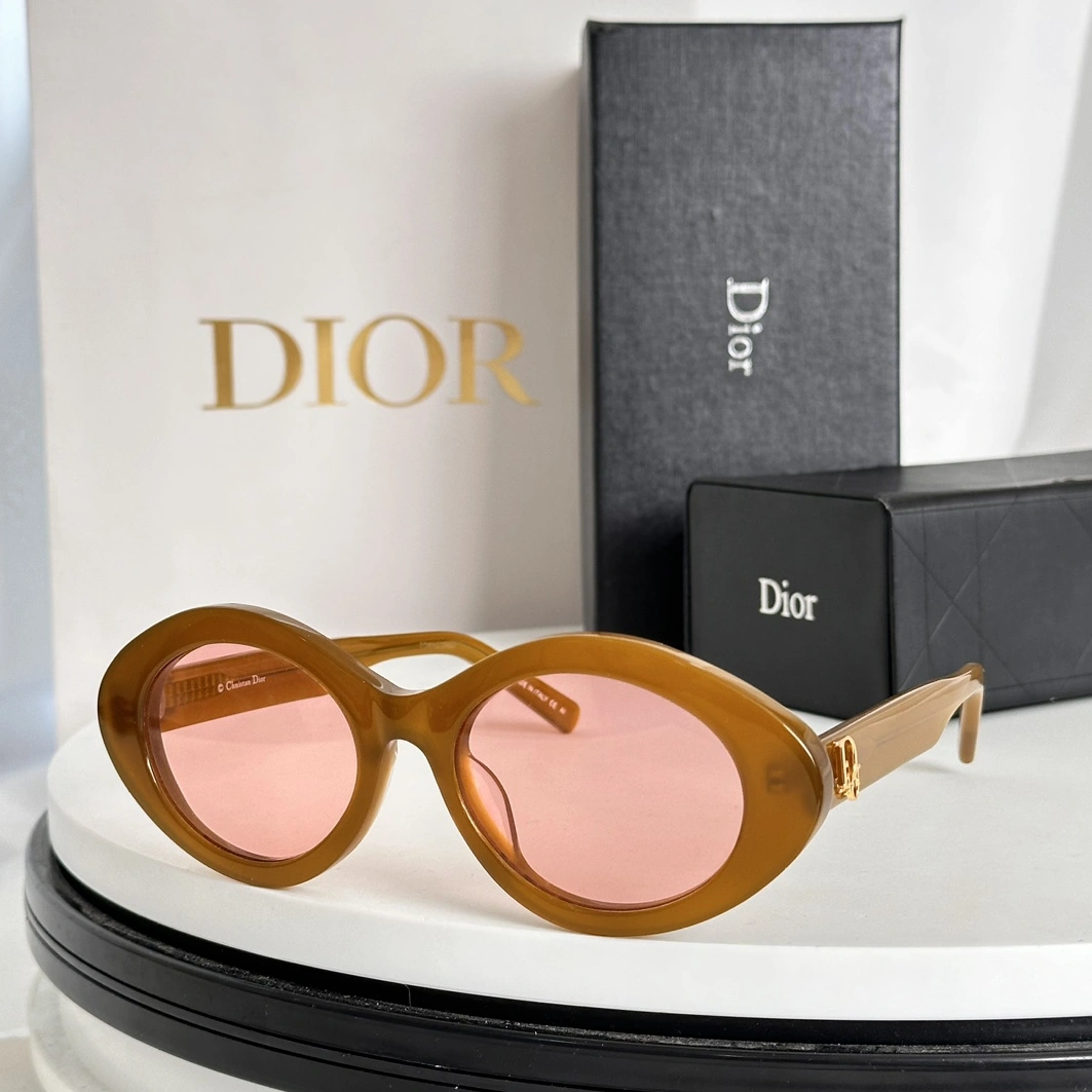 Christian Dior AAA Quality Sunglasses Trendsetting 883