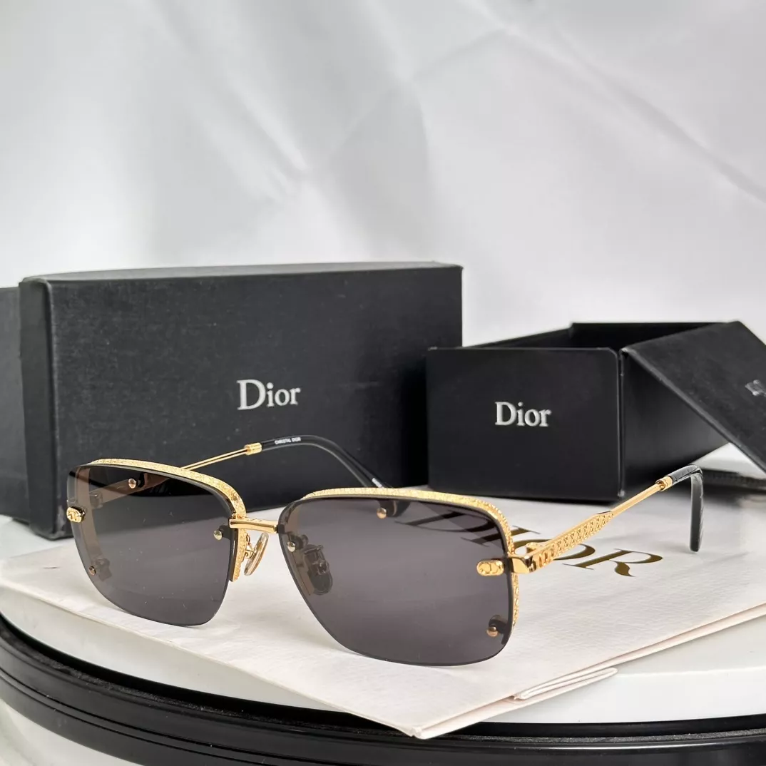 Christian Dior AAA Quality Sunglasses Trendy 5528