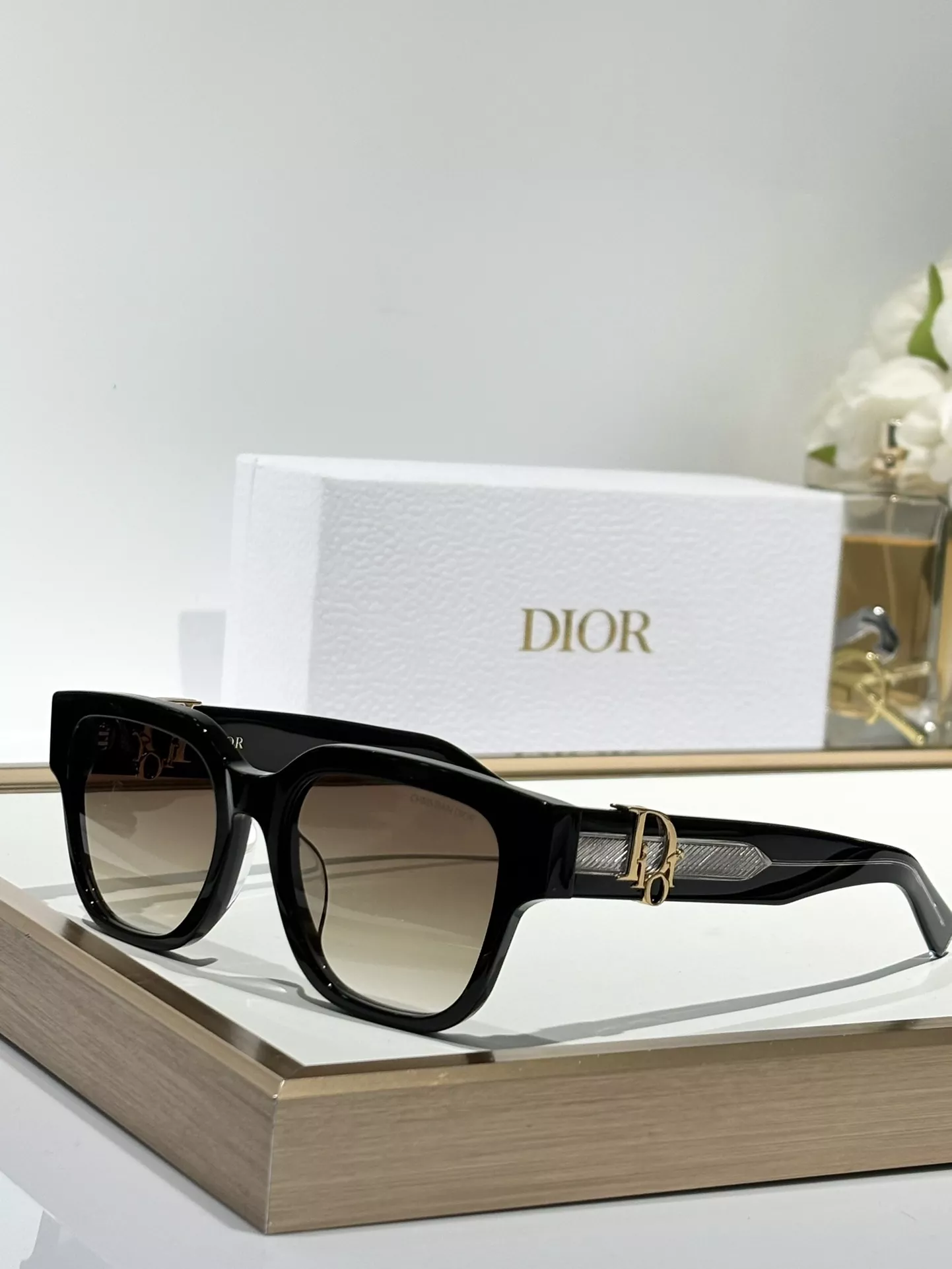 Christian Dior AAA Quality Sunglasses WellDesigned 7878