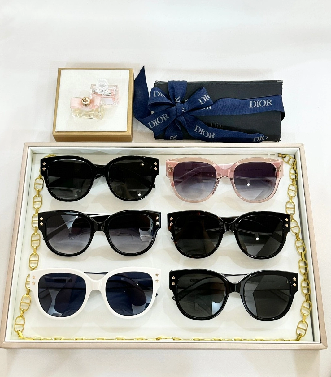 Christian Dior AAA Quality Sunglasses WellDesigned 8431