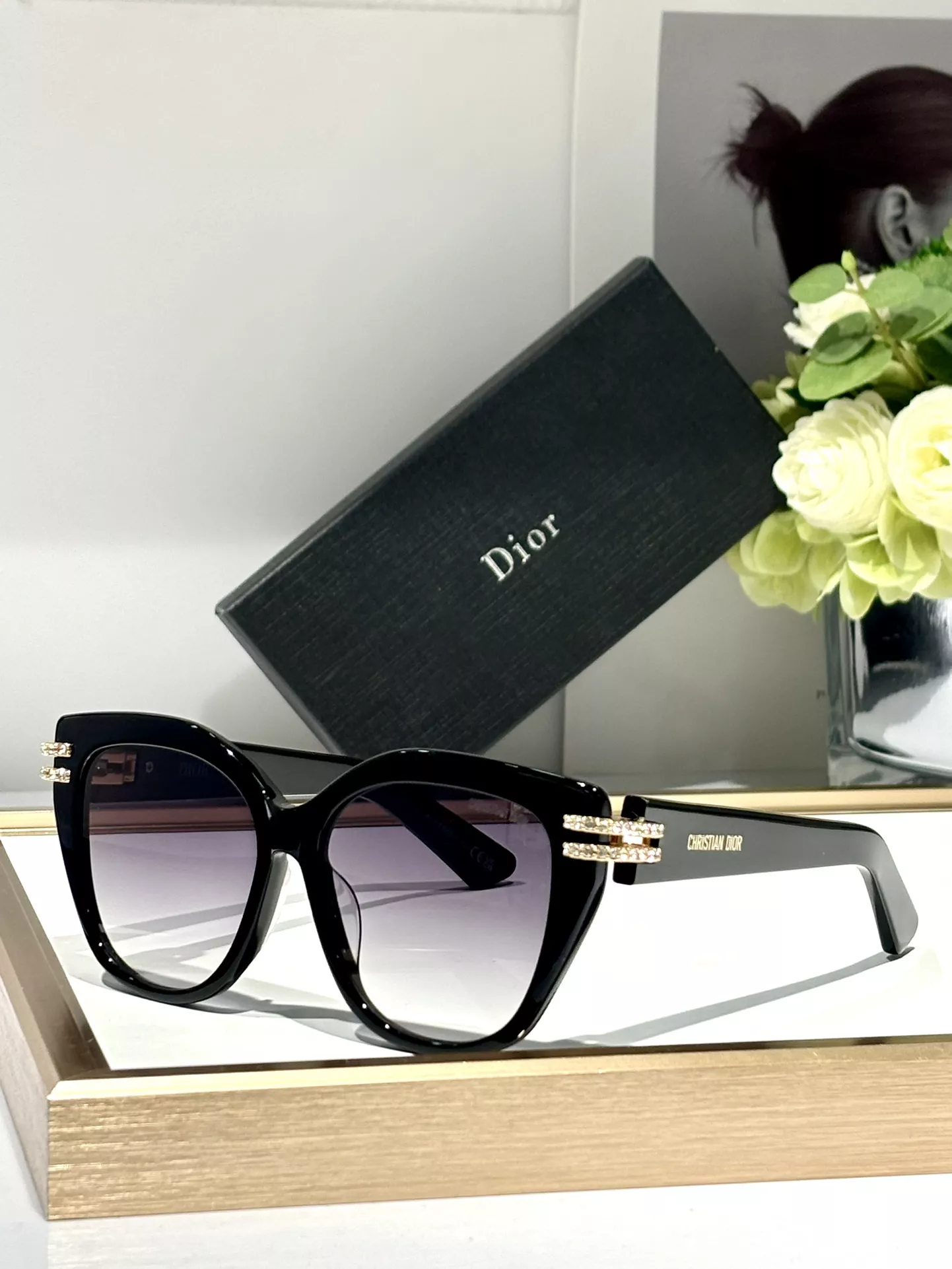 Christian Dior AAA Quality Sunglasses WellDesigned 9575