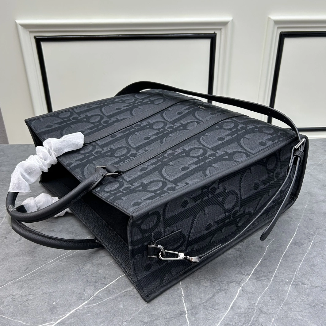 Christian Dior AAA Quality Tote-Handbags For Unisex Timeless 8125