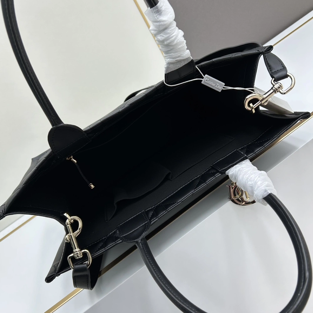 Christian Dior AAA Quality Tote-Handbags For Women BestValue 5675