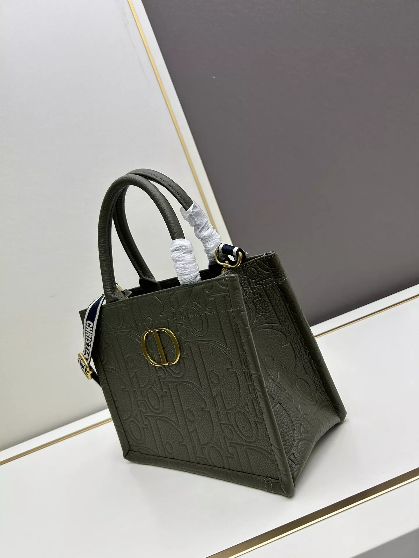 Christian Dior AAA Quality Tote-Handbags For Women Breathable 2062