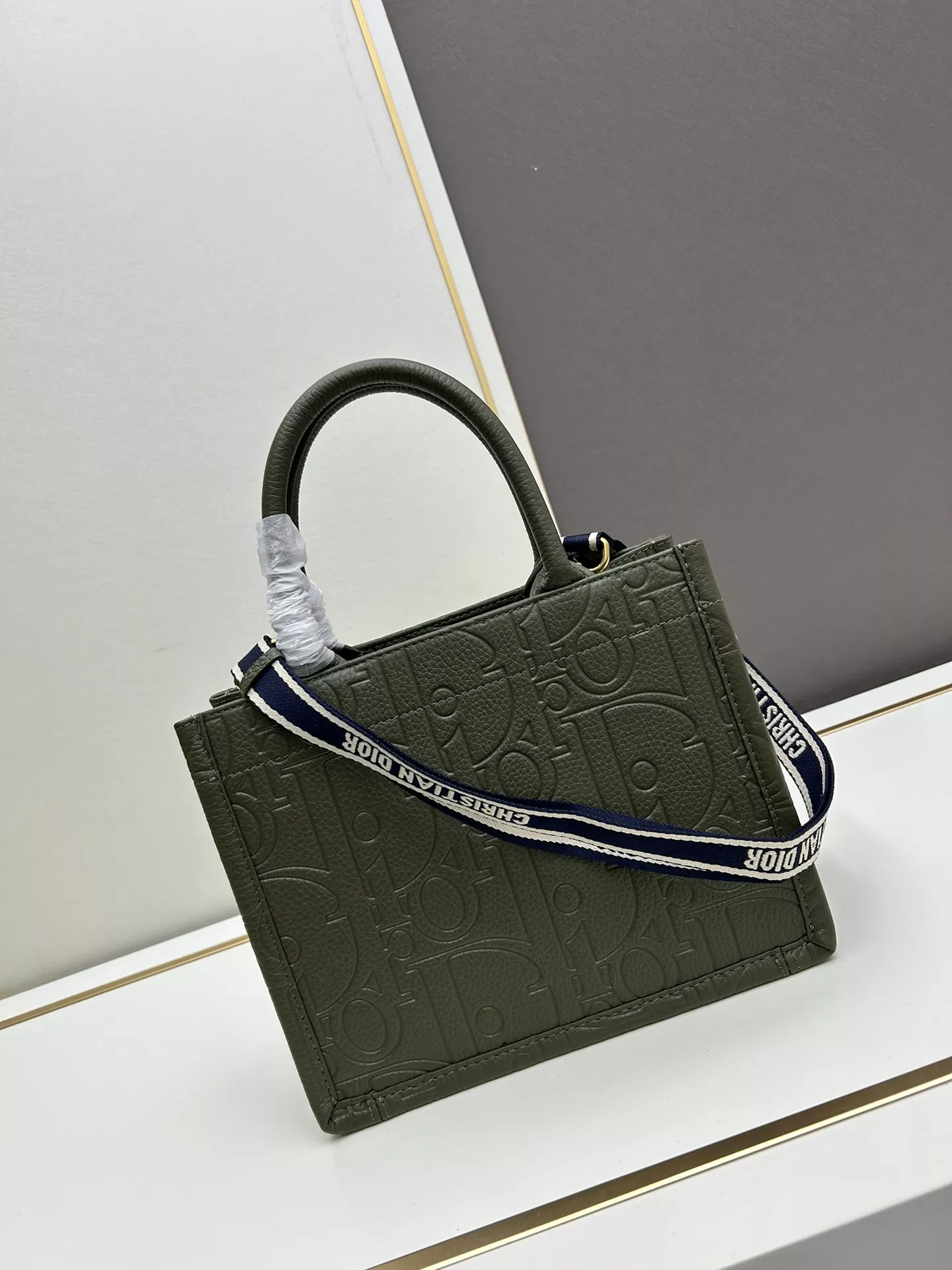 Christian Dior AAA Quality Tote-Handbags For Women Breathable 2062