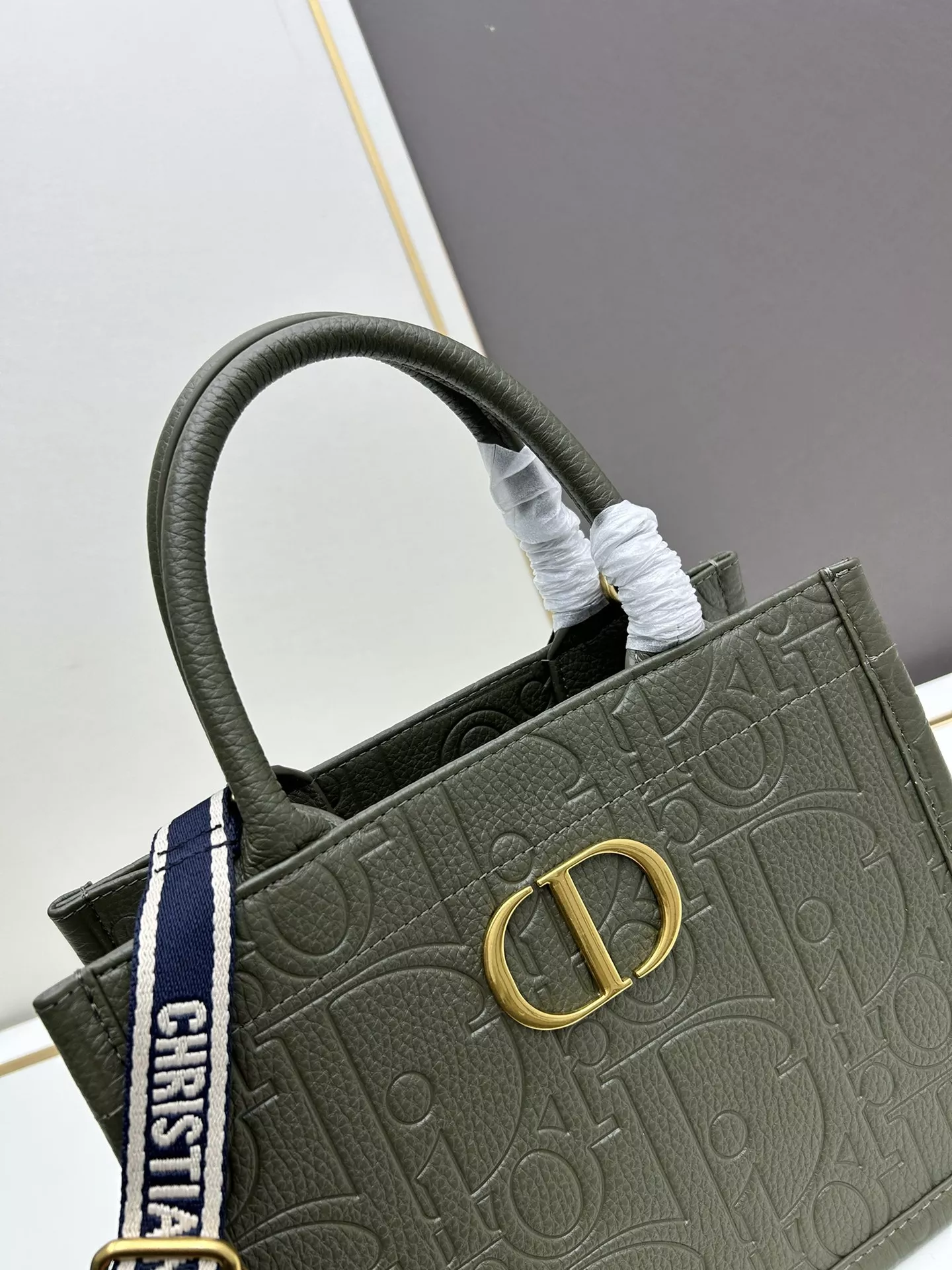 Christian Dior AAA Quality Tote-Handbags For Women Breathable 2062