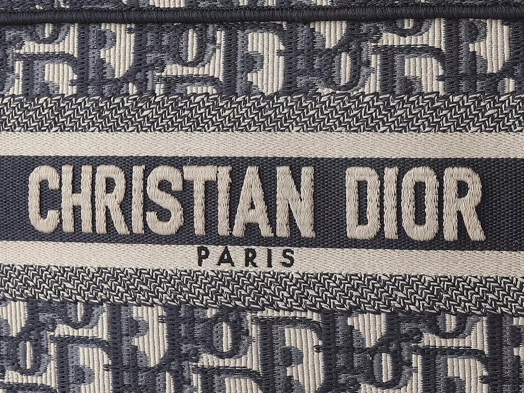 Christian Dior AAA Quality Tote-Handbags For Women Comfortable 6151
