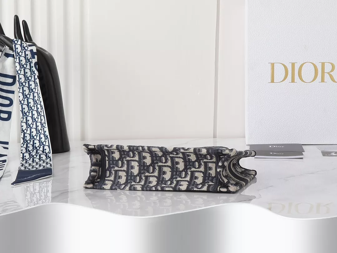 Christian Dior AAA Quality Tote-Handbags For Women Comfortable 6151