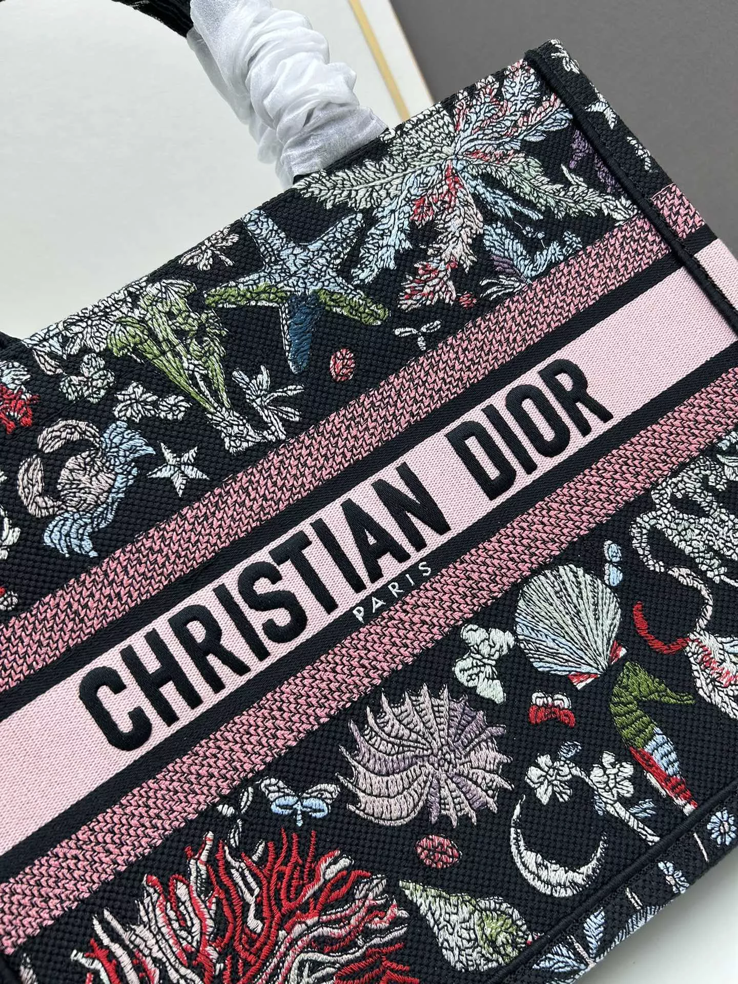 Christian Dior AAA Quality Tote-Handbags For Women Comfortable 7410
