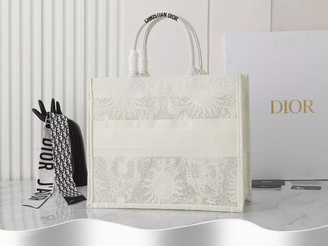 Christian Dior AAA Quality Tote-Handbags For Women Comfortable 8716