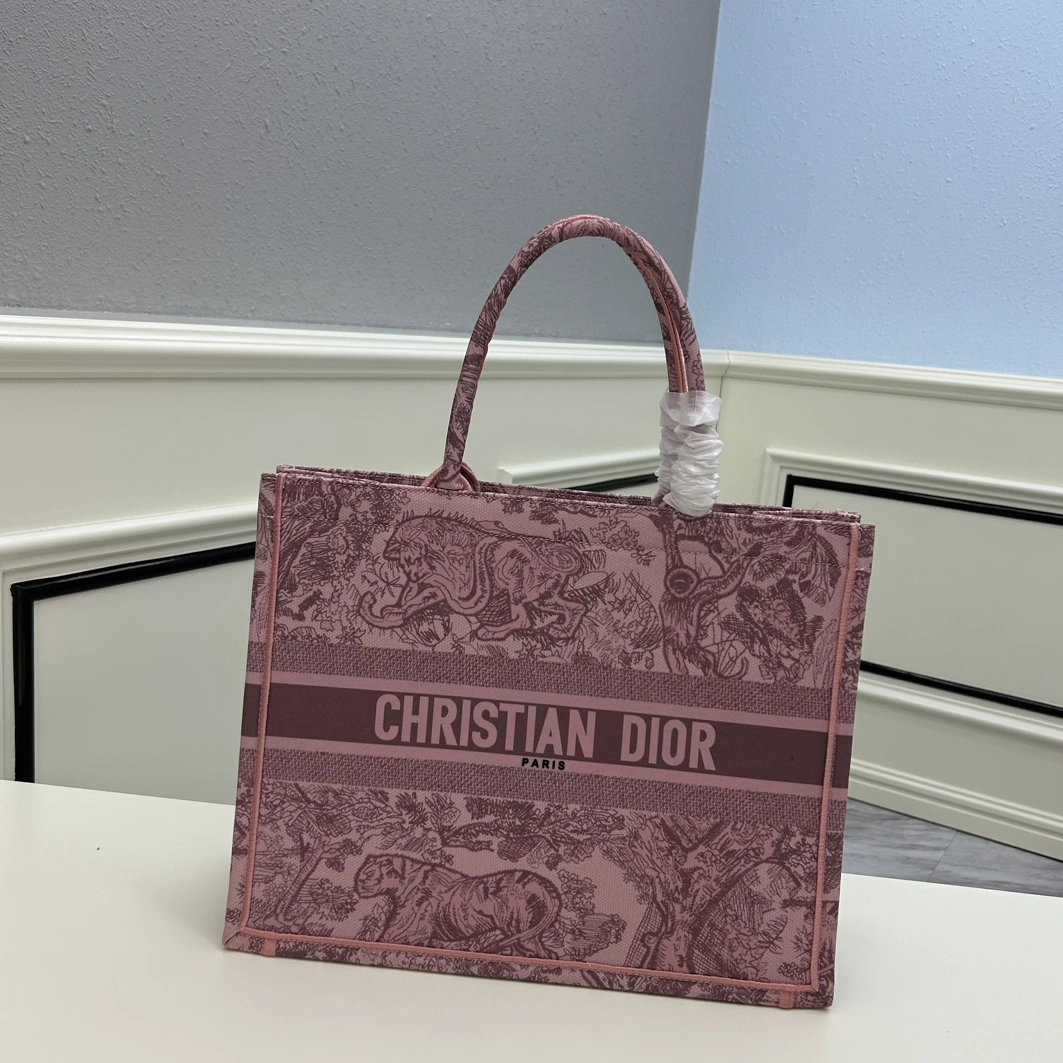 Christian Dior AAA Quality Tote-Handbags For Women DailyWear 8630
