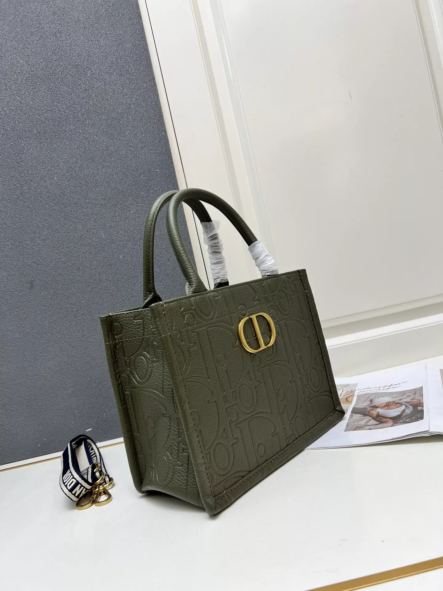 Christian Dior AAA Quality Tote-Handbags For Women EasyMatch 4443