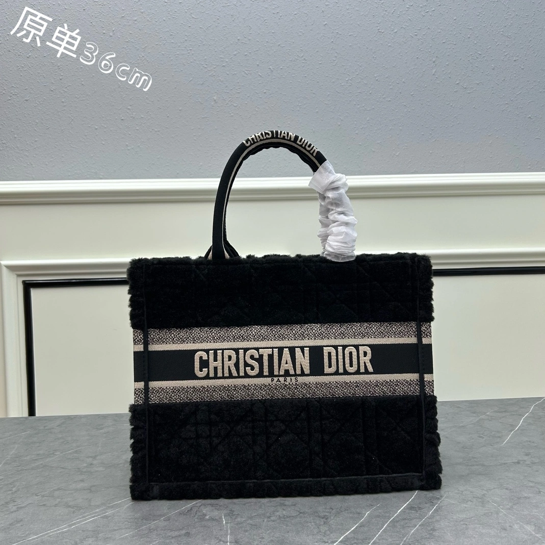 Christian Dior AAA Quality Tote-Handbags For Women Flexible 2034