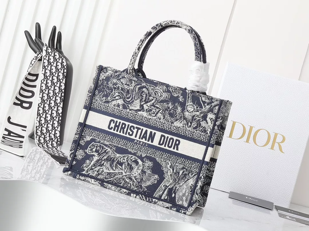 Christian Dior AAA Quality Tote-Handbags For Women Flexible 7901