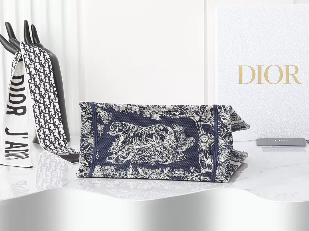 Christian Dior AAA Quality Tote-Handbags For Women Flexible 7901