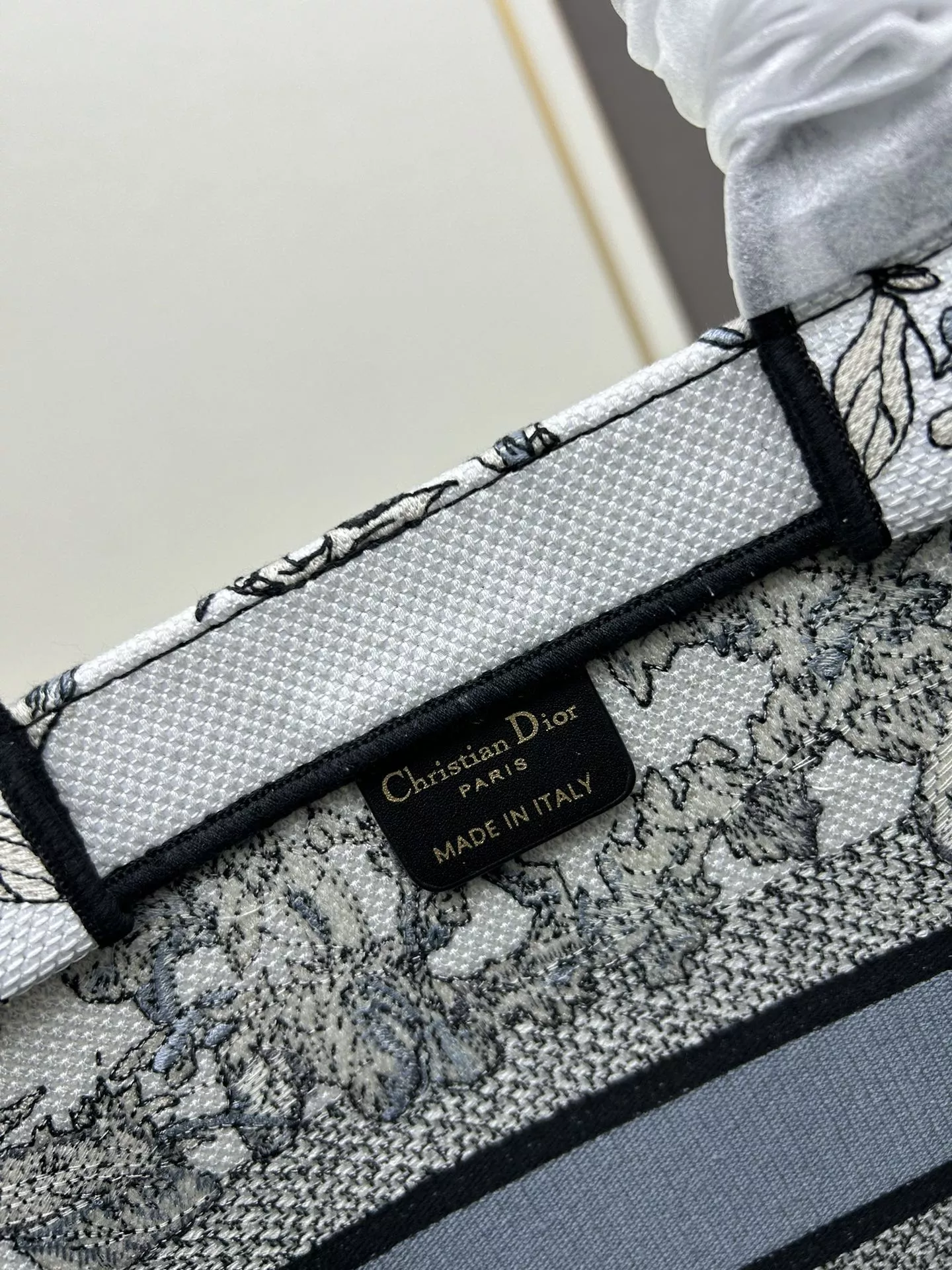 Christian Dior AAA Quality Tote-Handbags For Women GoodFit 167