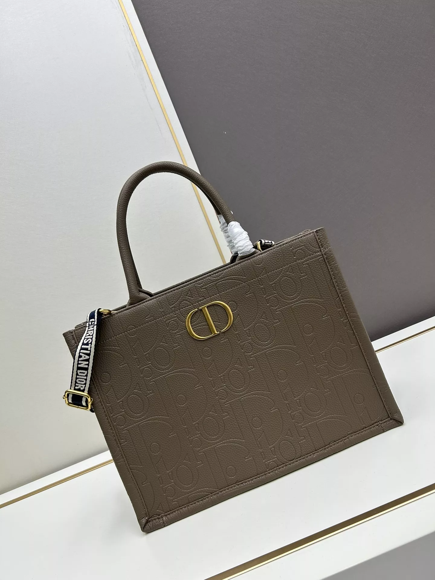 Christian Dior AAA Quality Tote-Handbags For Women GoodFit 8157