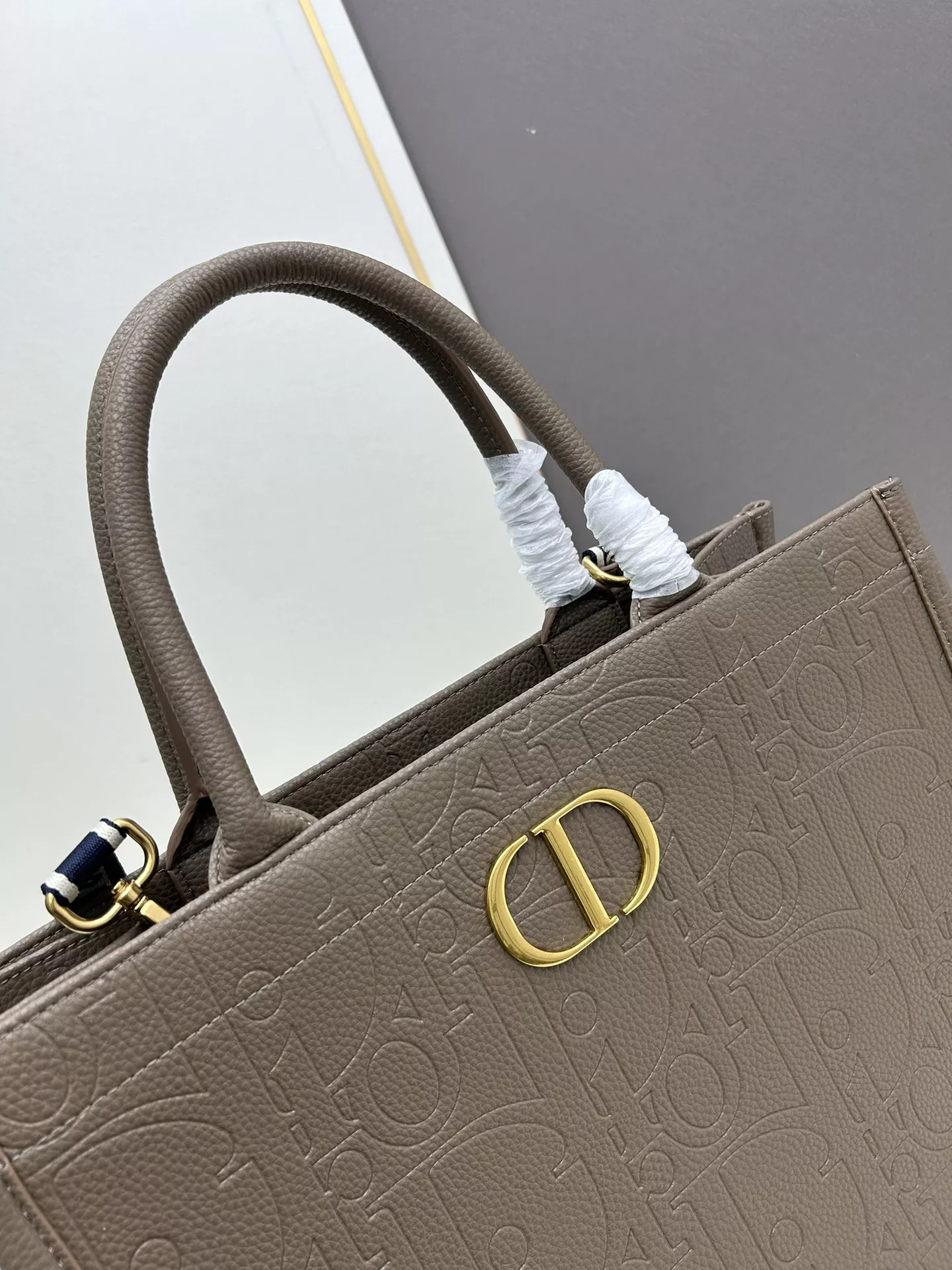 Christian Dior AAA Quality Tote-Handbags For Women GoodFit 8157