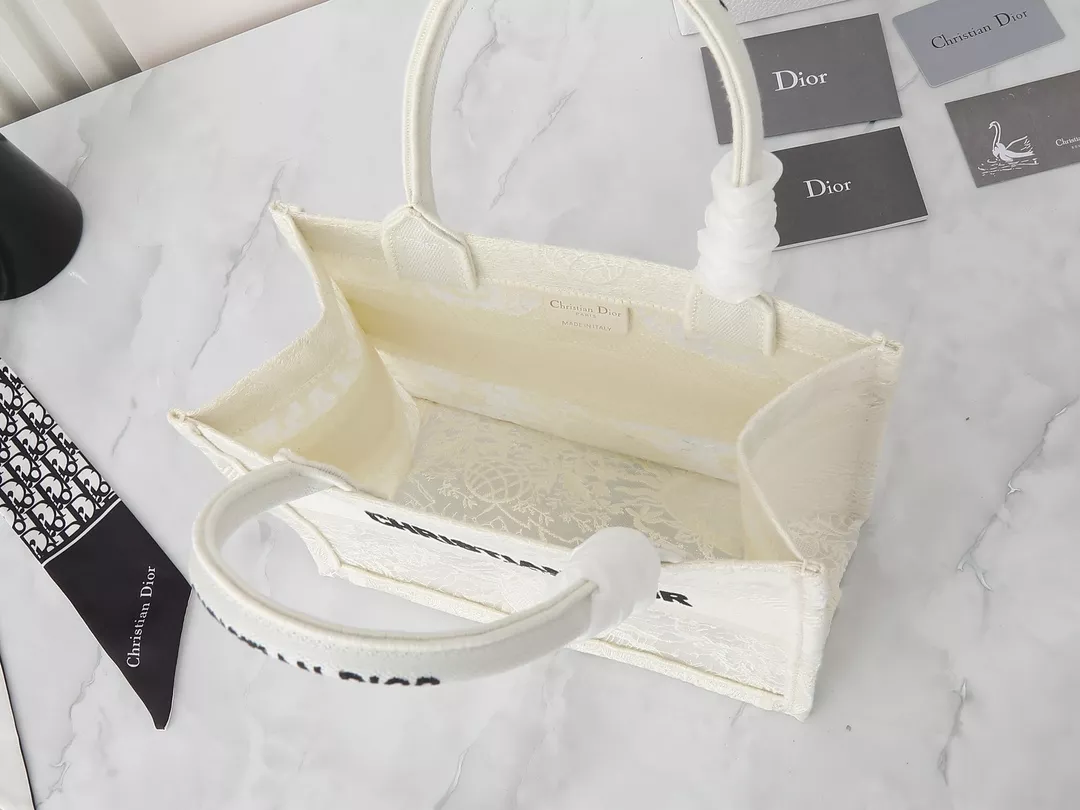 Christian Dior AAA Quality Tote-Handbags For Women Minimalist 7890