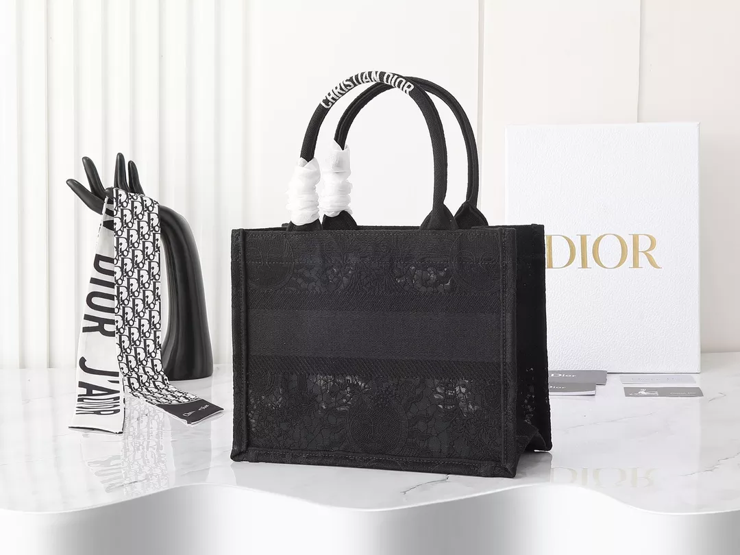 Christian Dior AAA Quality Tote-Handbags For Women Minimalist 9357