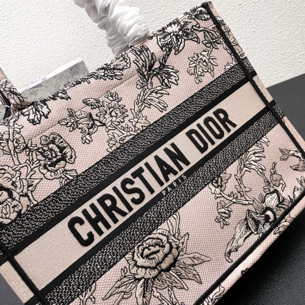 Christian Dior AAA Quality Tote-Handbags For Women Modern 7539