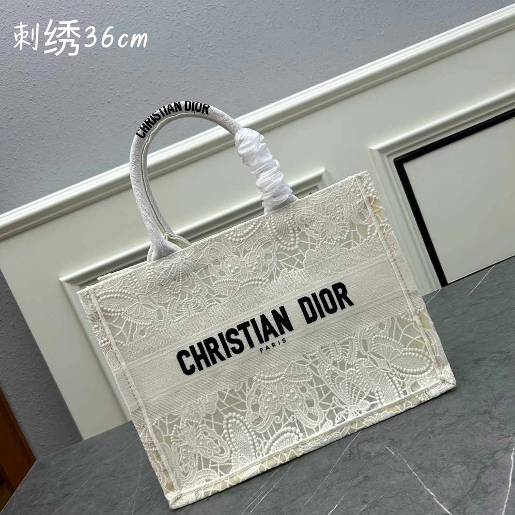 Christian Dior AAA Quality Tote-Handbags For Women Practical 9717