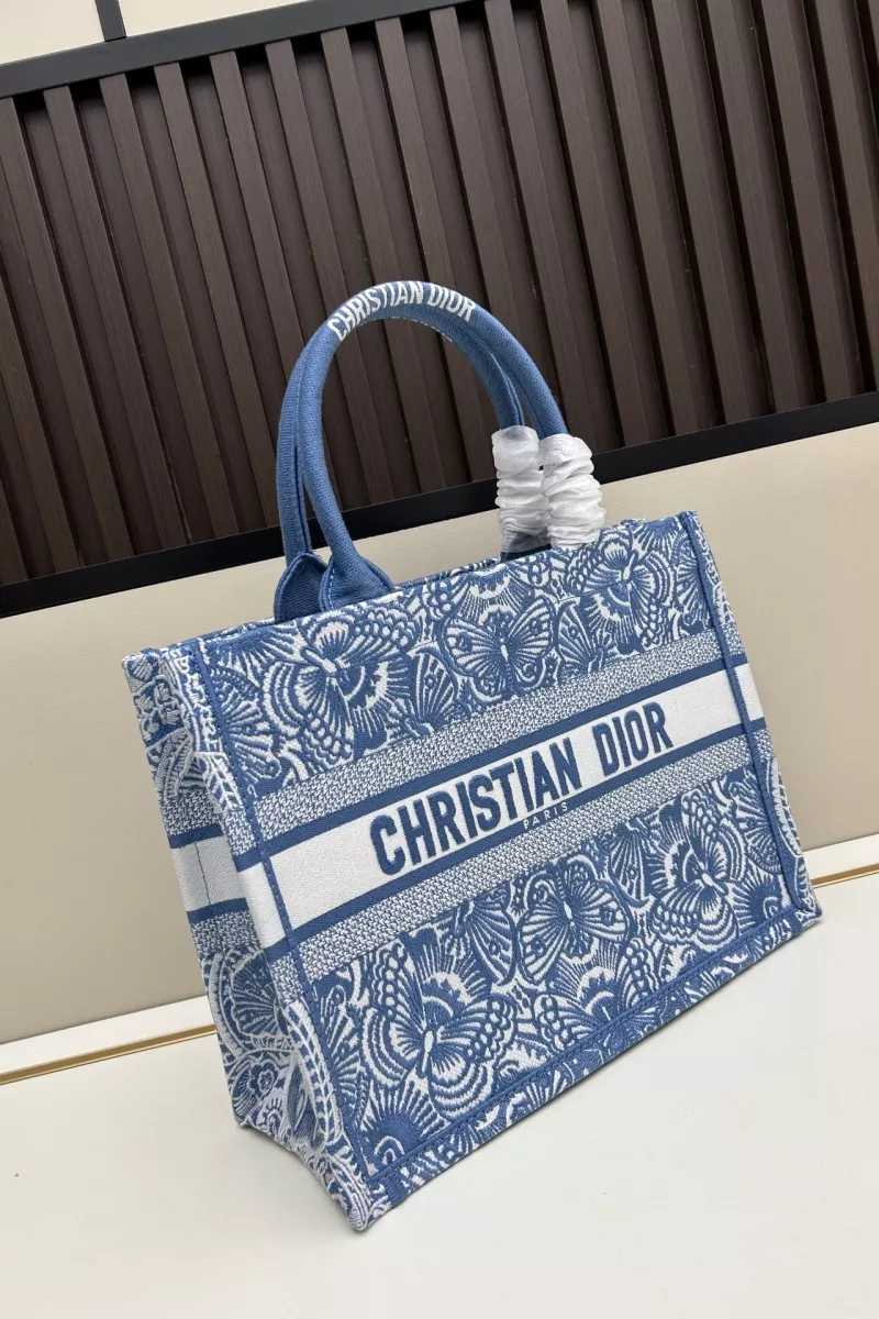 Christian Dior AAA Quality Tote-Handbags For Women Sleek 2431