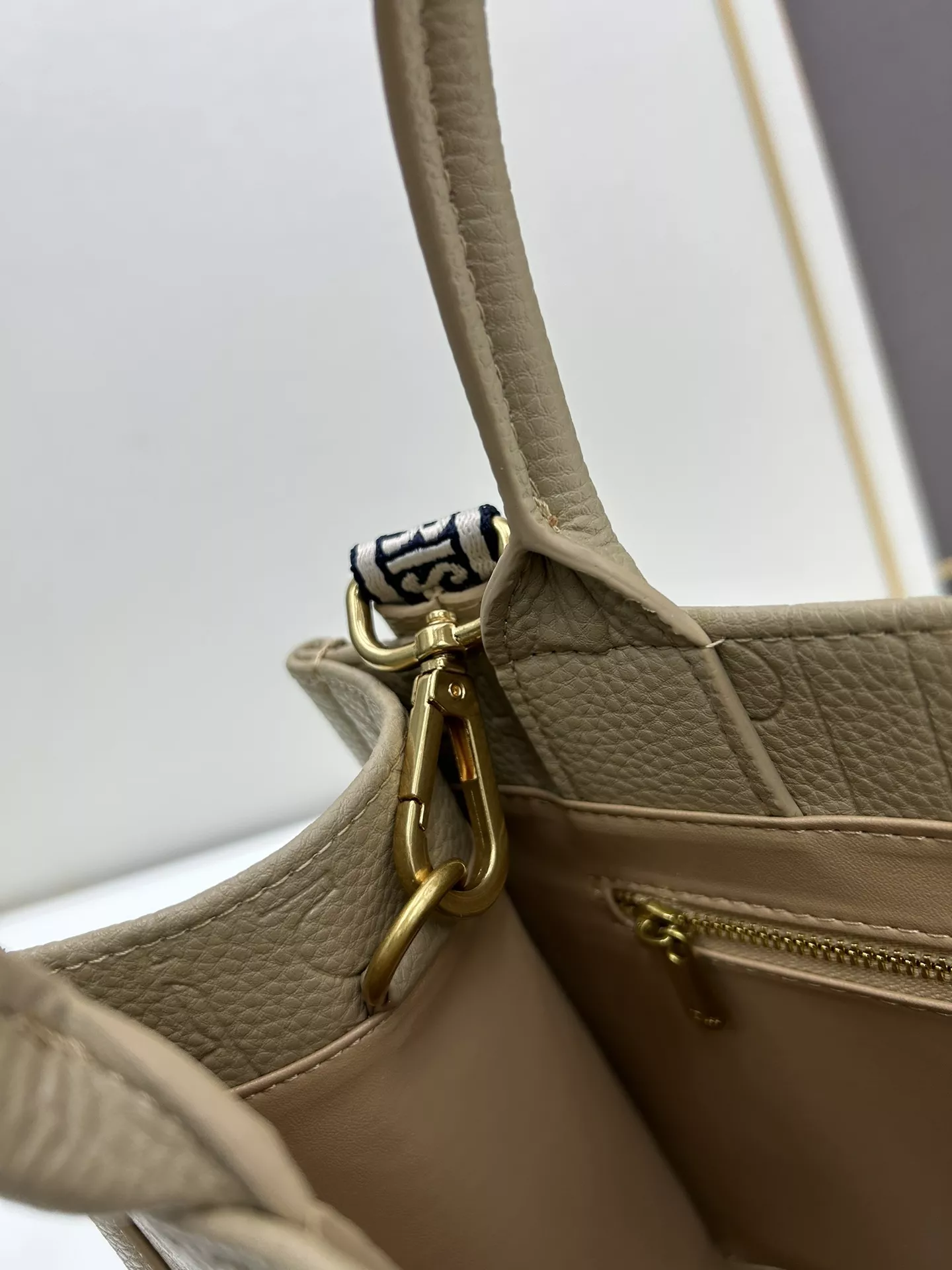 Christian Dior AAA Quality Tote-Handbags For Women Soft 8709