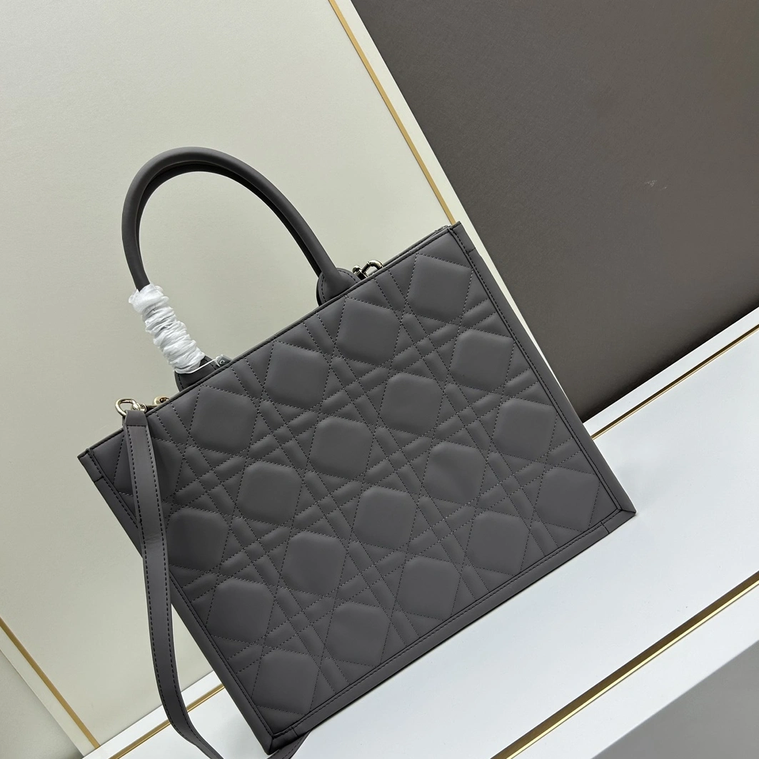 Christian Dior AAA Quality Tote-Handbags For Women Timeless 647