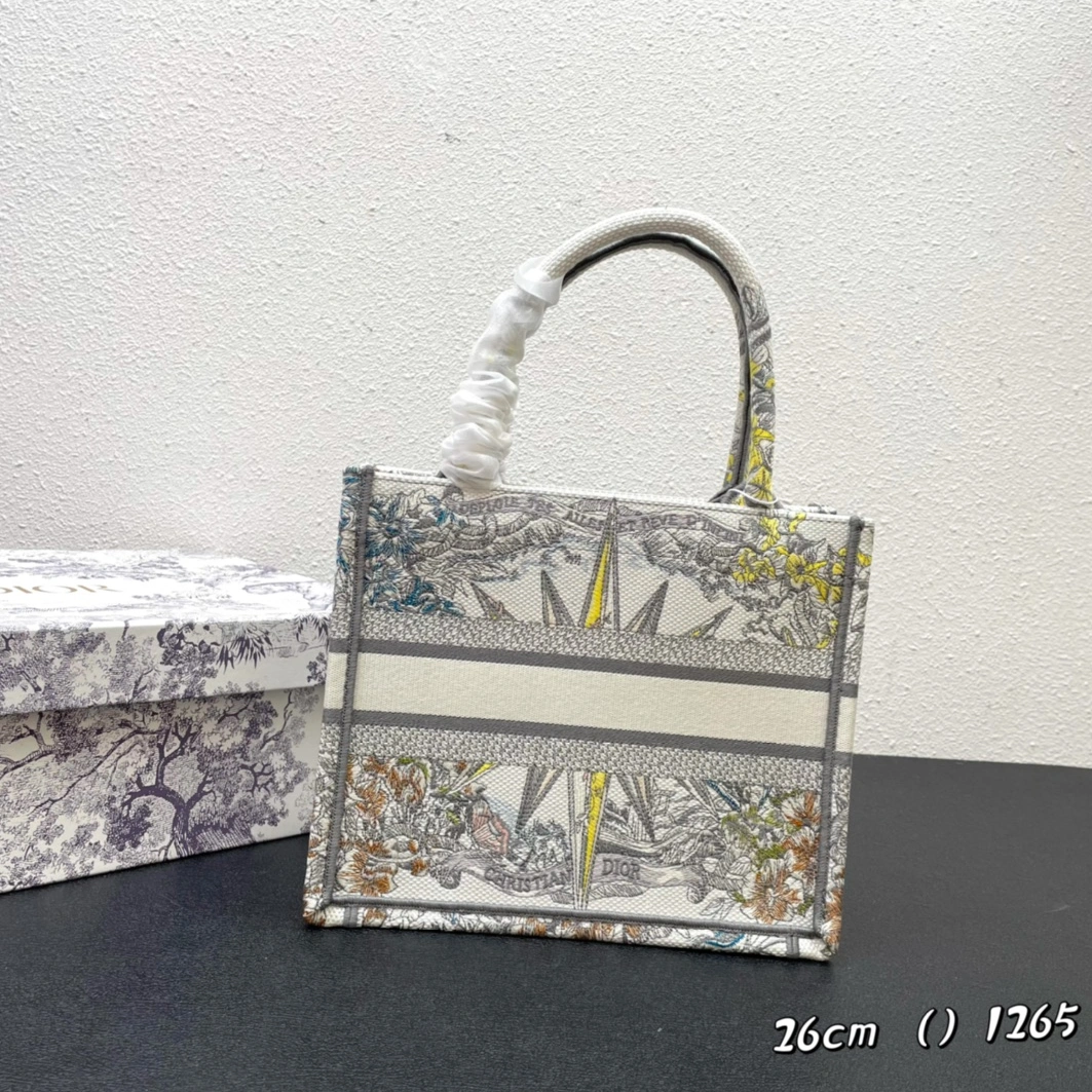 Christian Dior AAA Quality Tote-Handbags For Women Vibrant 8073