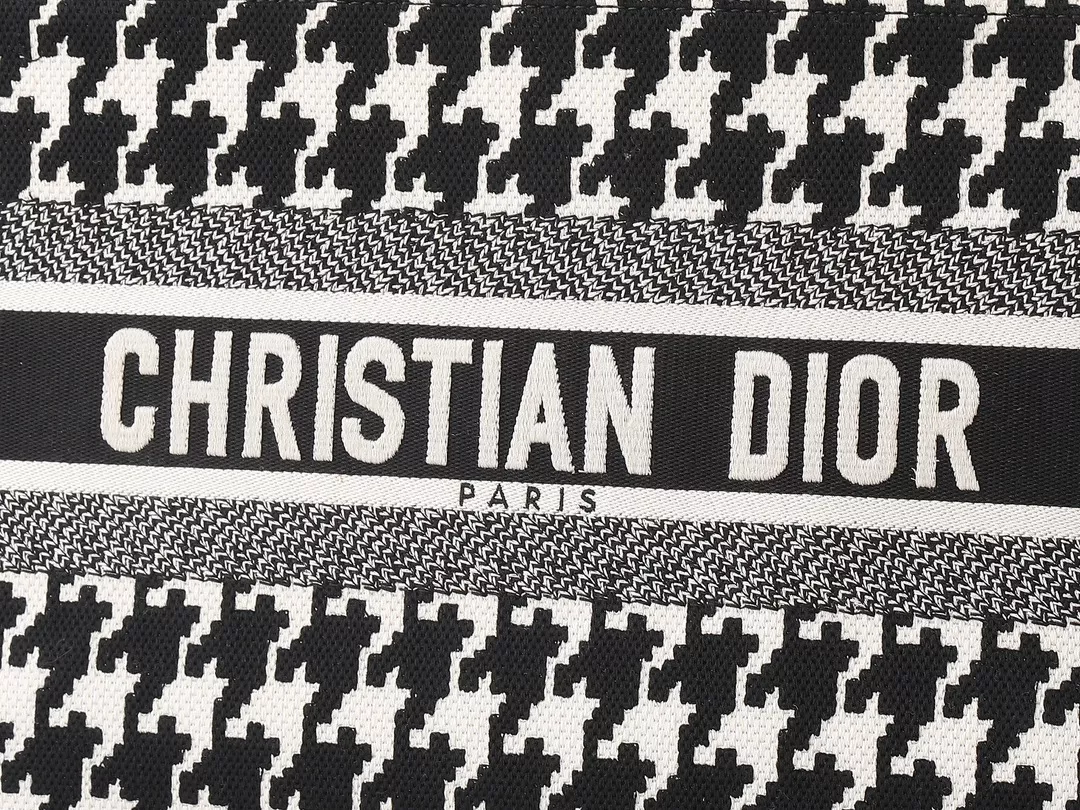 Christian Dior AAA Quality Tote-Handbags For Women WellDesigned 1178
