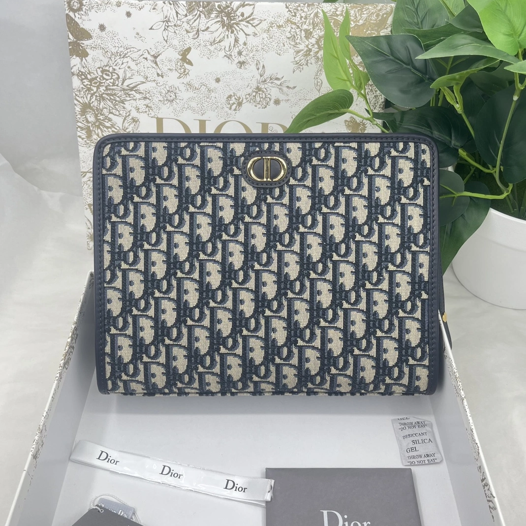 Christian Dior AAA Quality Wallets For Unisex Sleek 1322