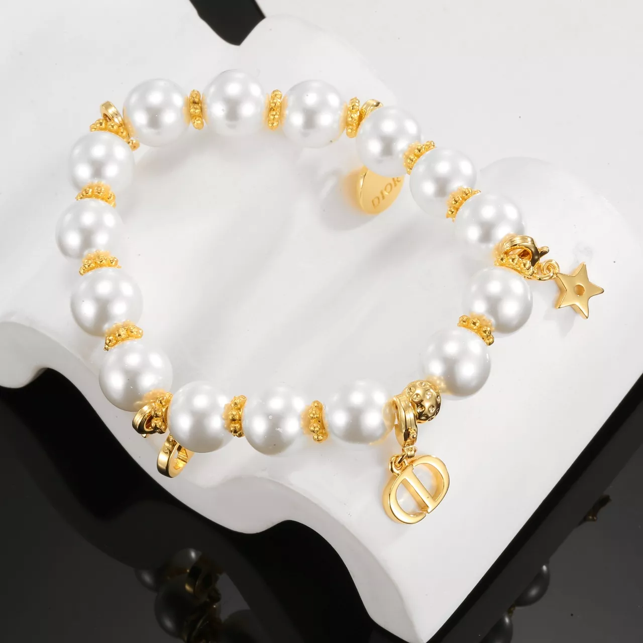 Christian Dior Bracelets For Women Sleek 8633