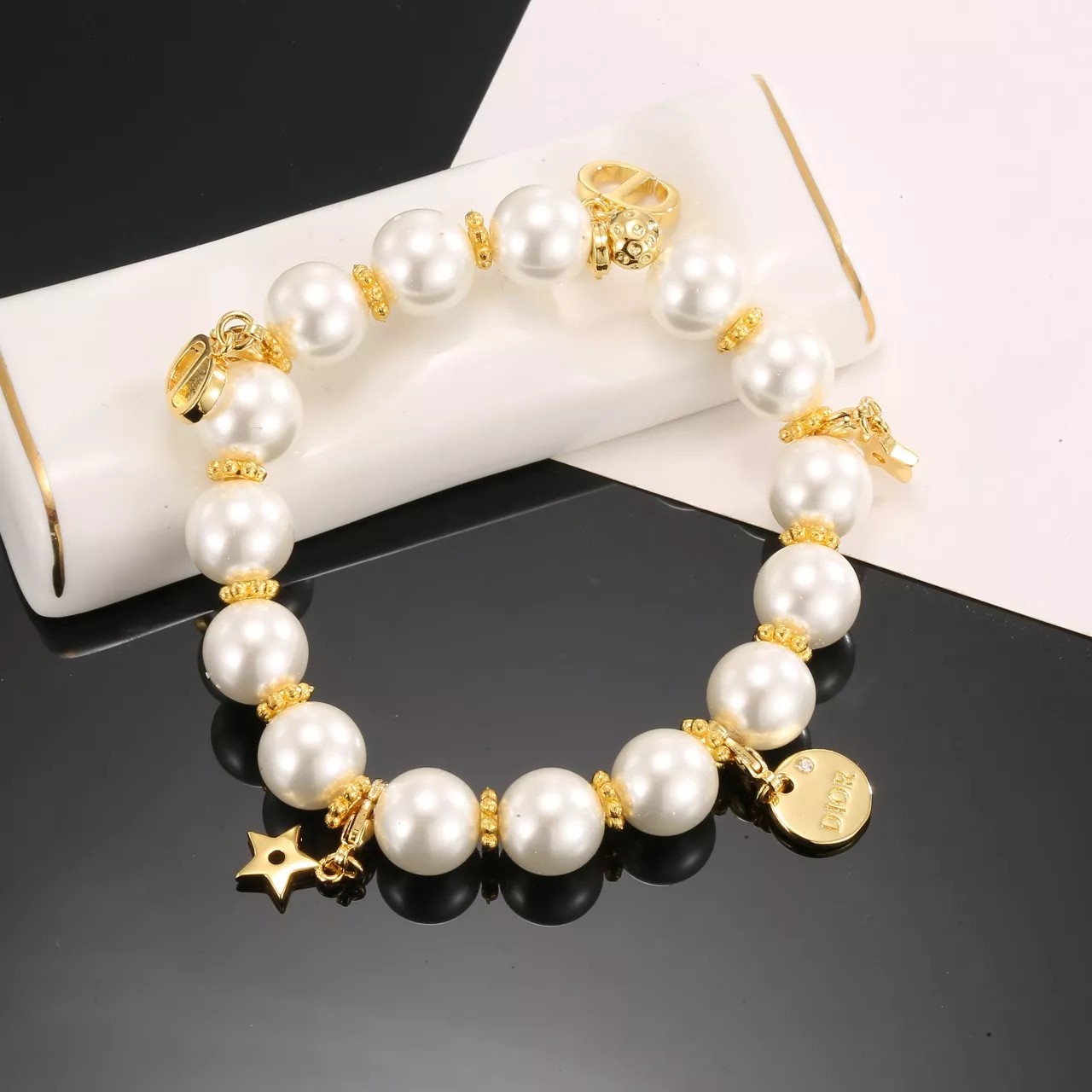 Christian Dior Bracelets For Women Sleek 8633