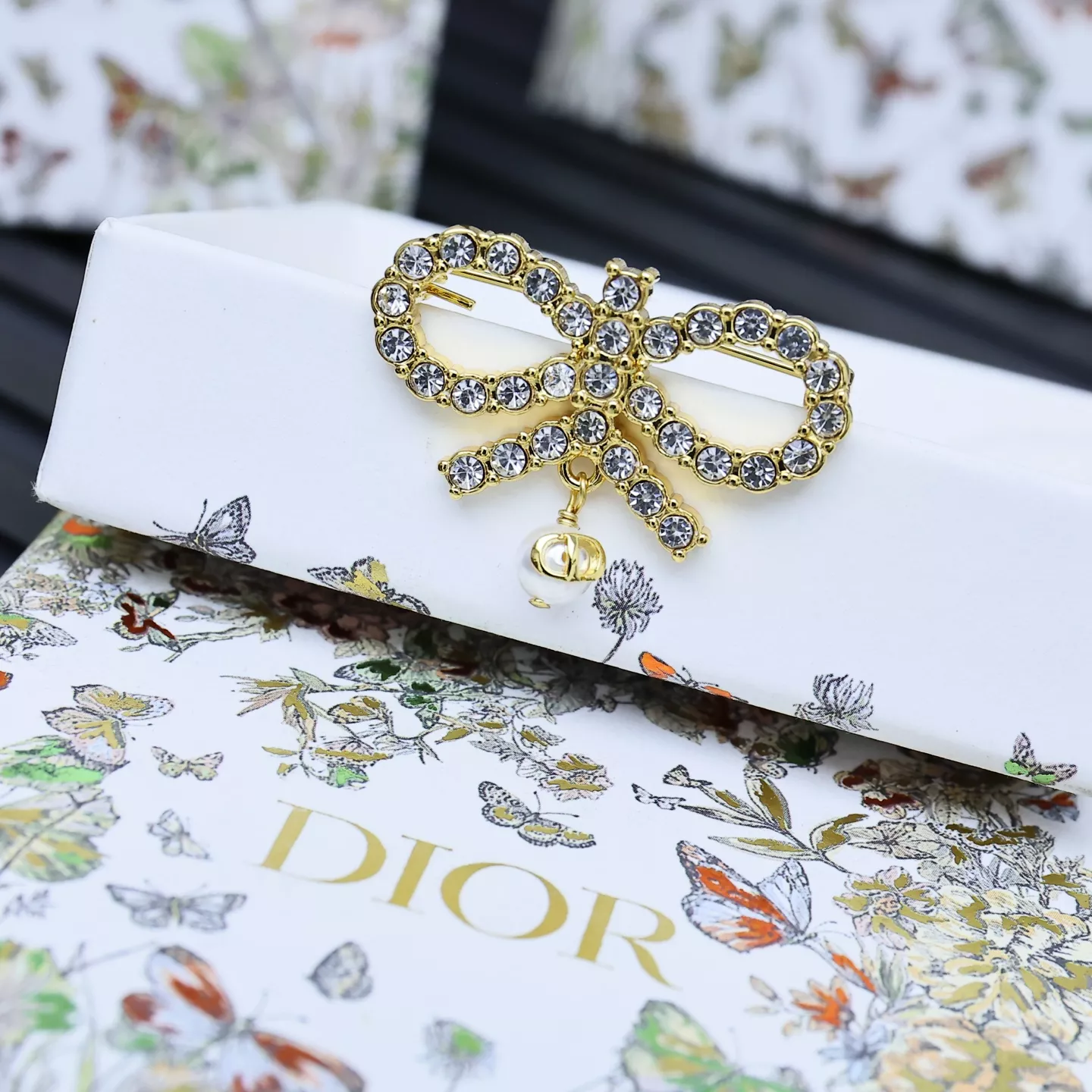 Christian Dior Brooches For Women Bold 2528
