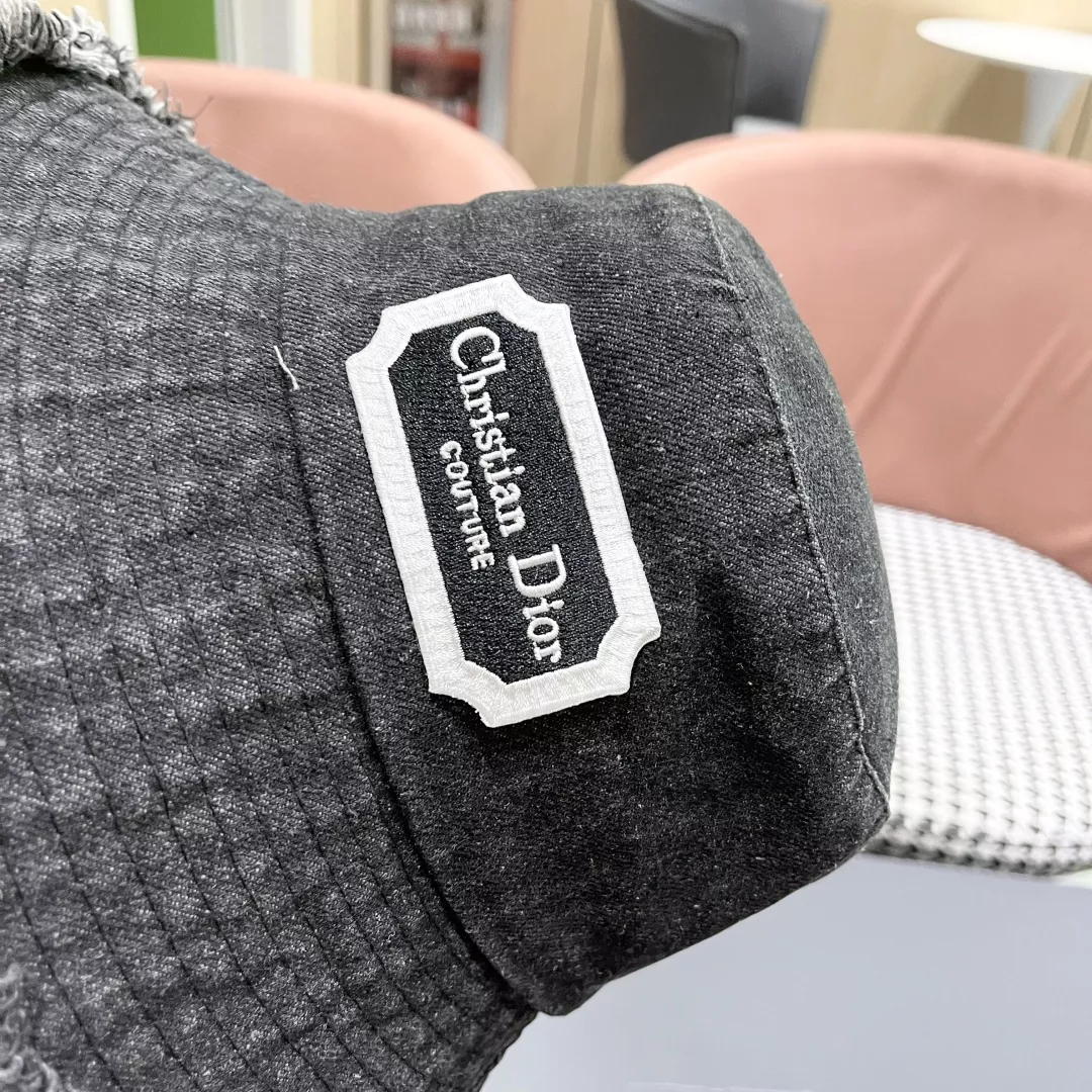 Christian Dior Caps BestValue 535