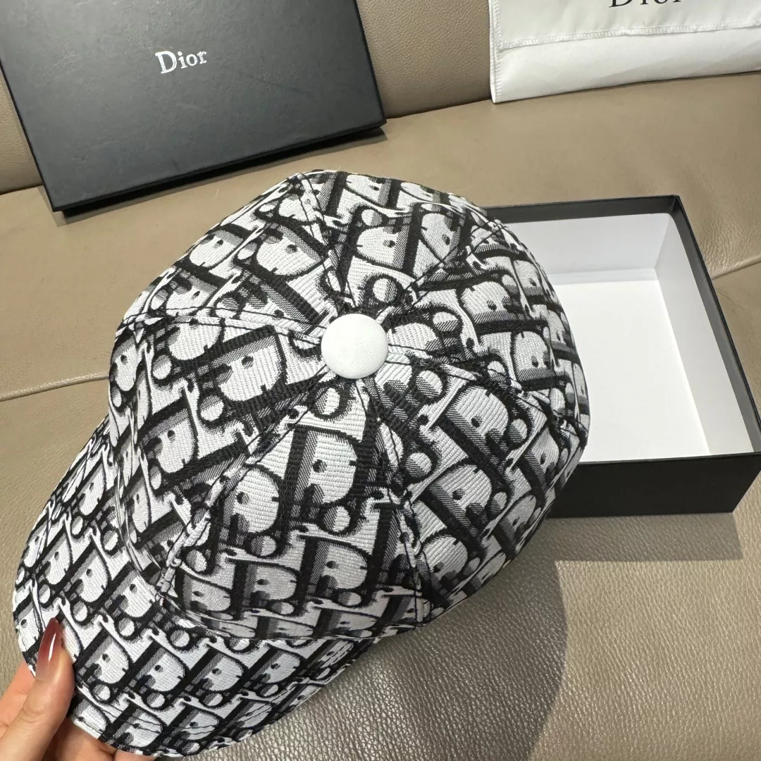 Christian Dior Caps Breathable 3070