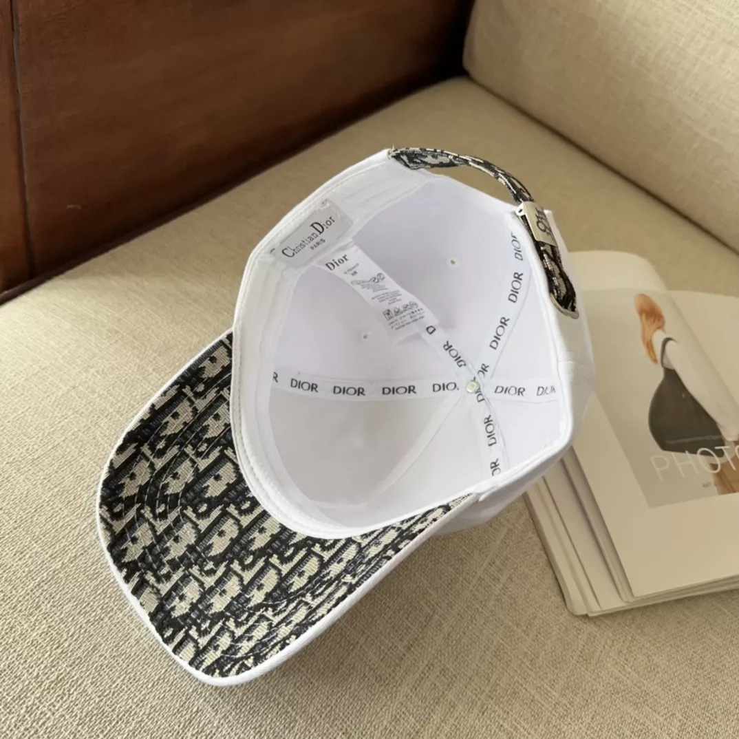 Christian Dior Caps Bright 6413