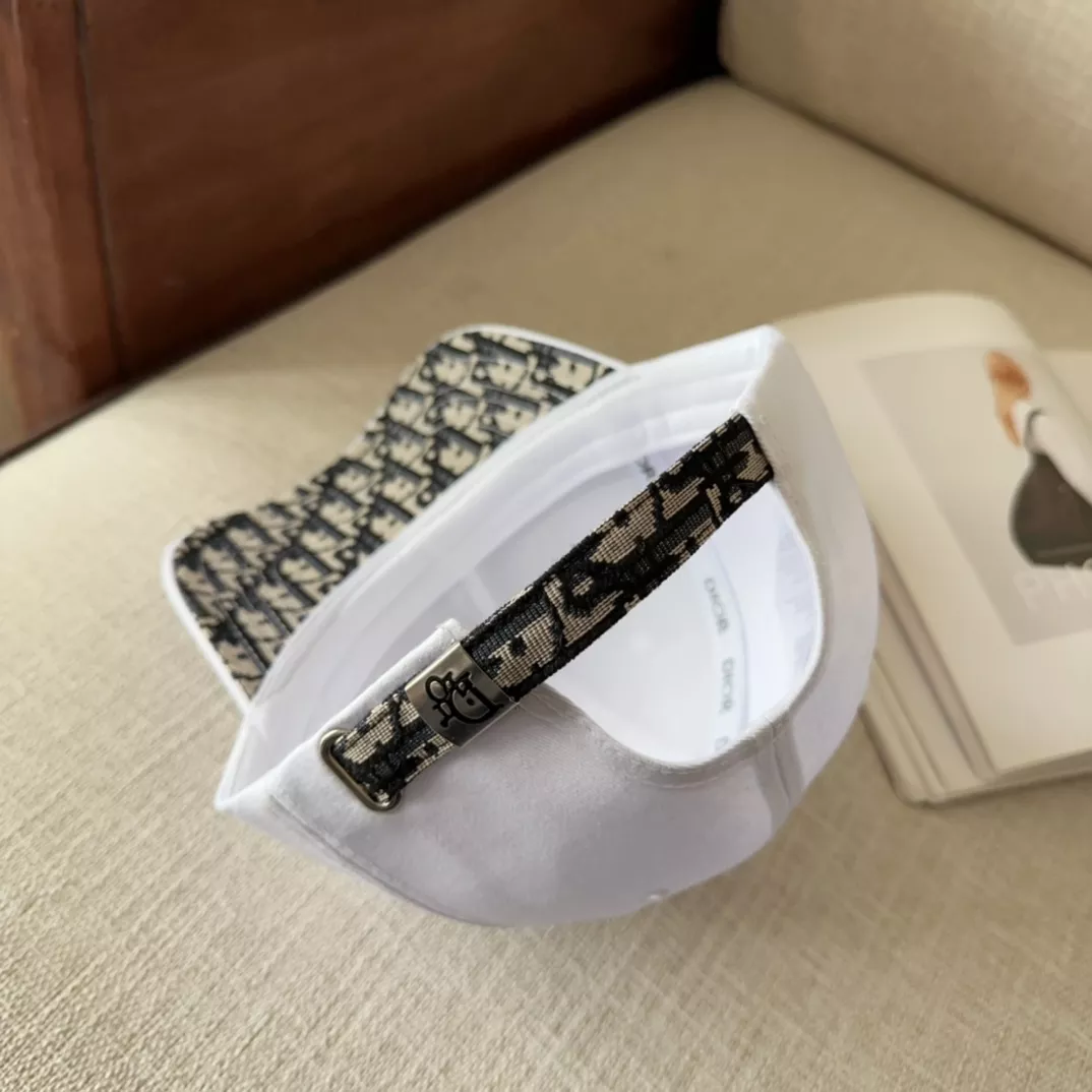 Christian Dior Caps Bright 6413