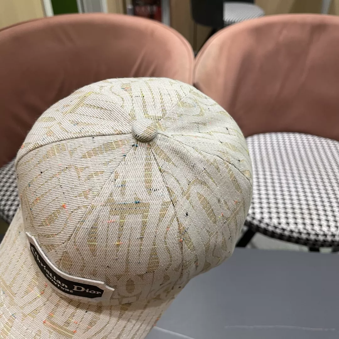 Christian Dior Caps Bright 7328