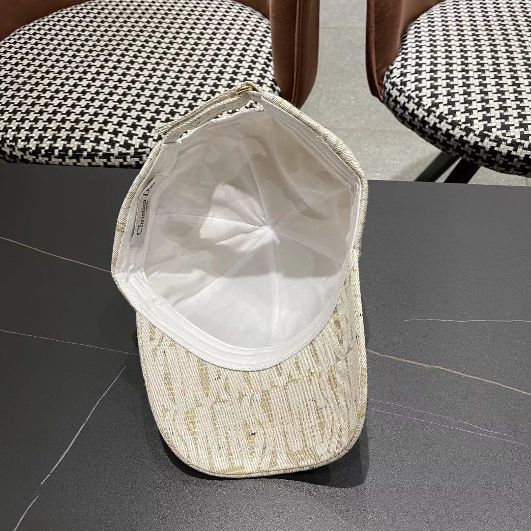 Christian Dior Caps Bright 7328