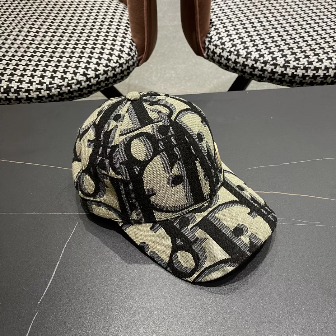Christian Dior Caps Classic 7236