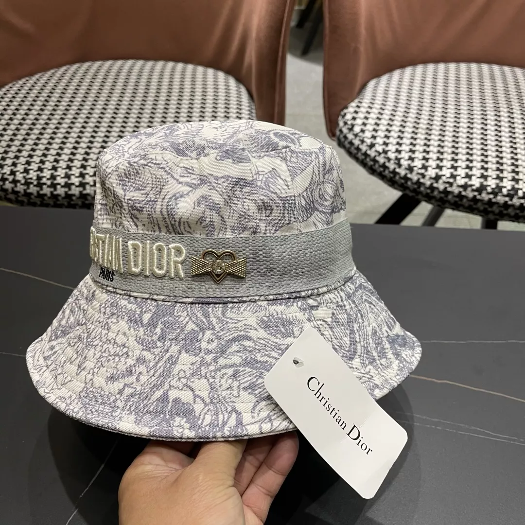 Christian Dior Caps Comfortable 2700