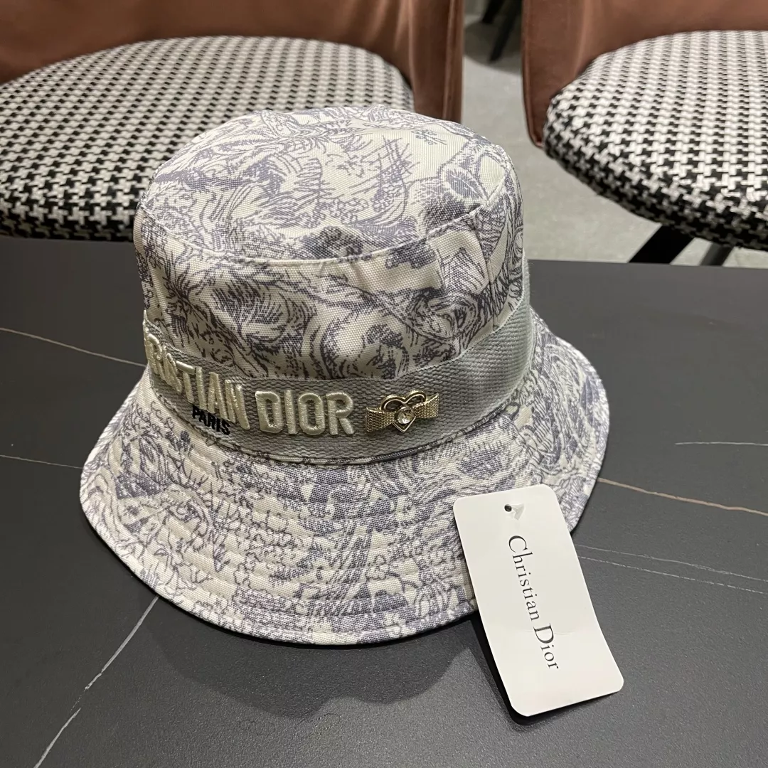 Christian Dior Caps Comfortable 2700