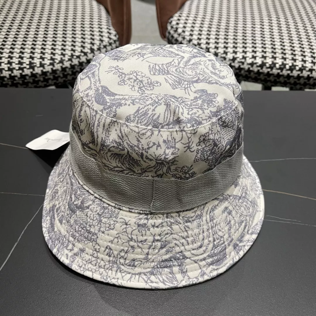 Christian Dior Caps Comfortable 2700