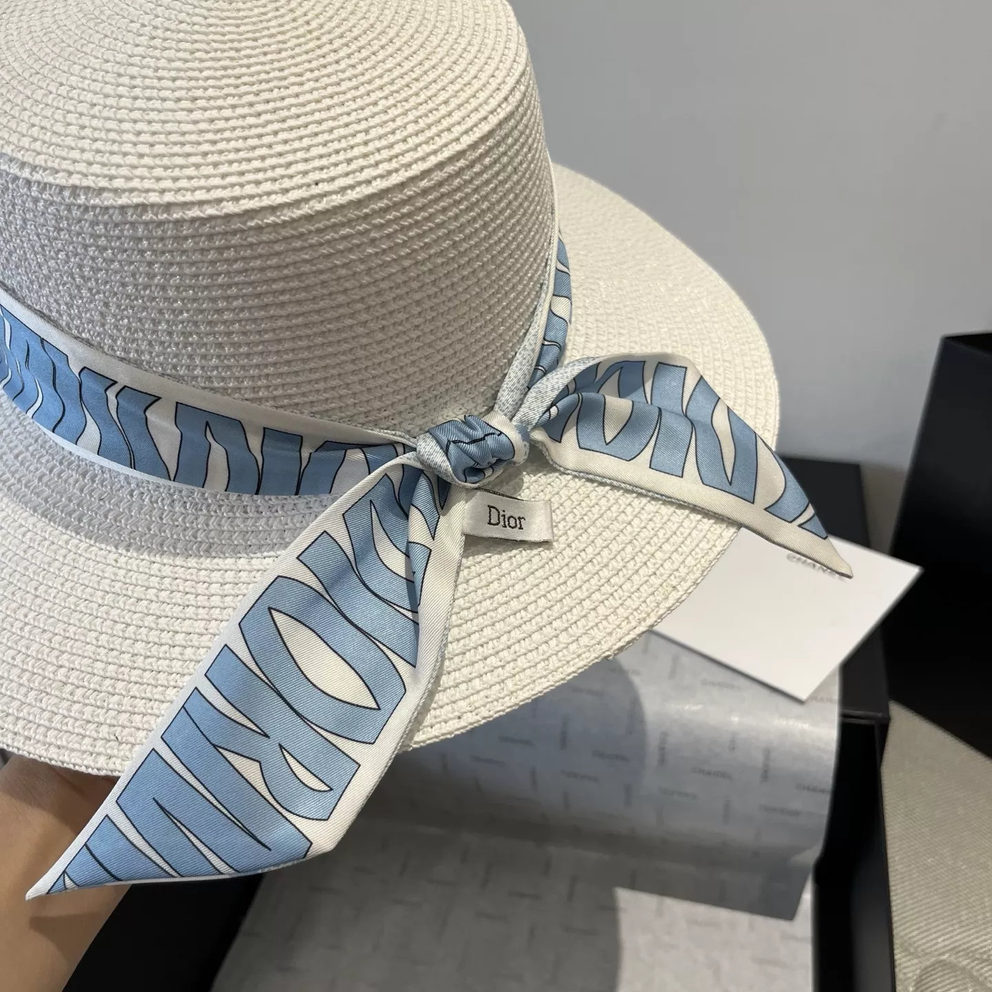 Christian Dior Caps Comfortable 3885