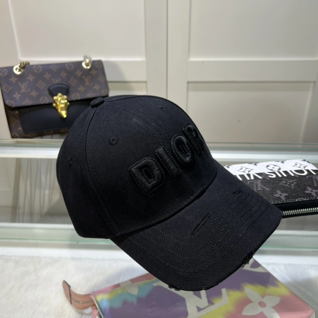 Christian Dior Caps Comfortable 5522